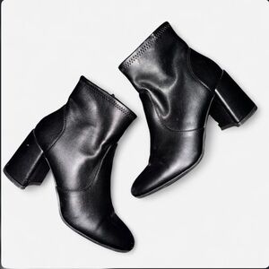 Elegant Black Ankle Boots
